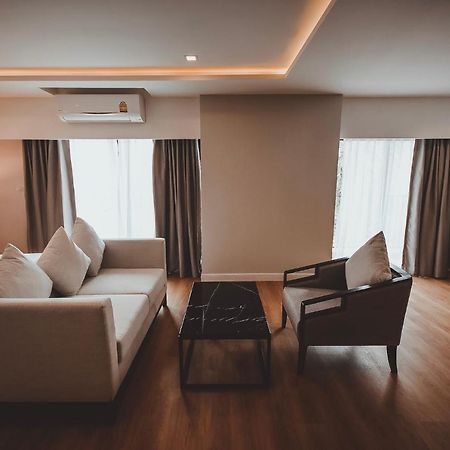 Ava Hotel Пхитсанулок Экстерьер фото