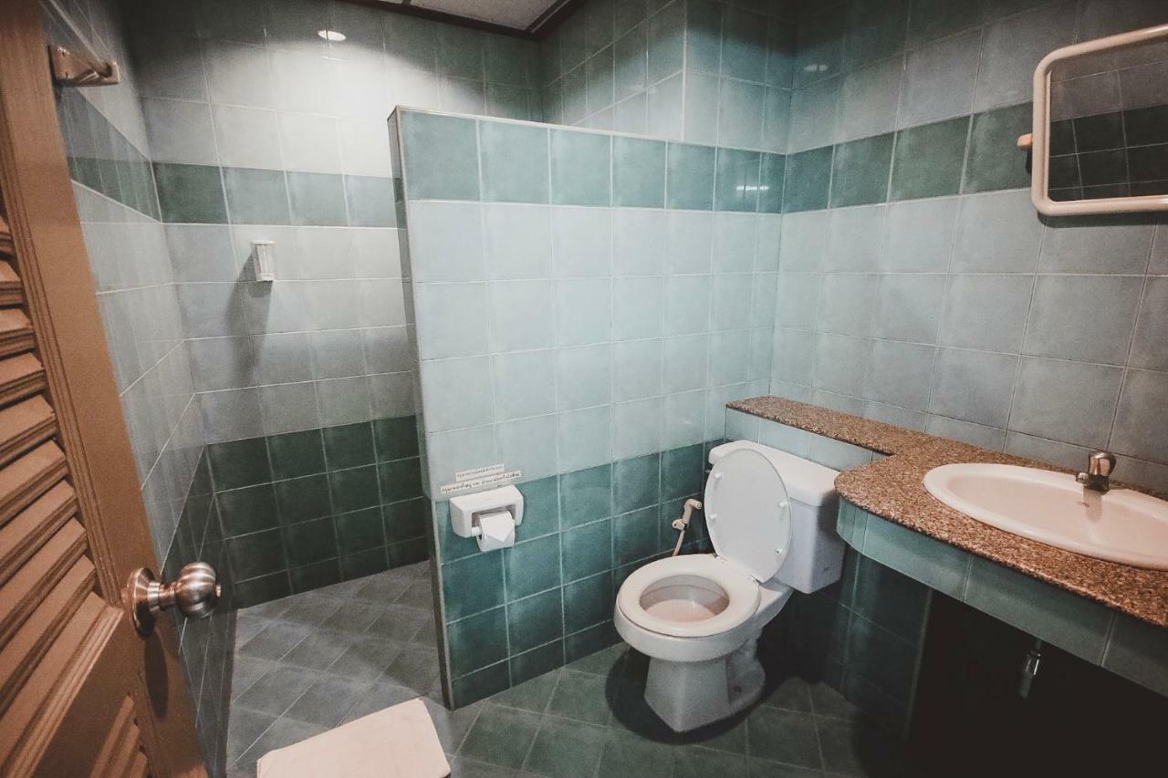 Ava Hotel Пхитсанулок Экстерьер фото